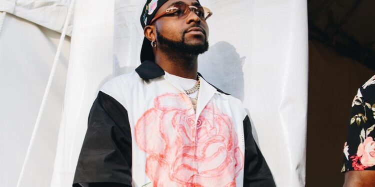 stop circulating old pictures davido protests amid reports of welcoming twins