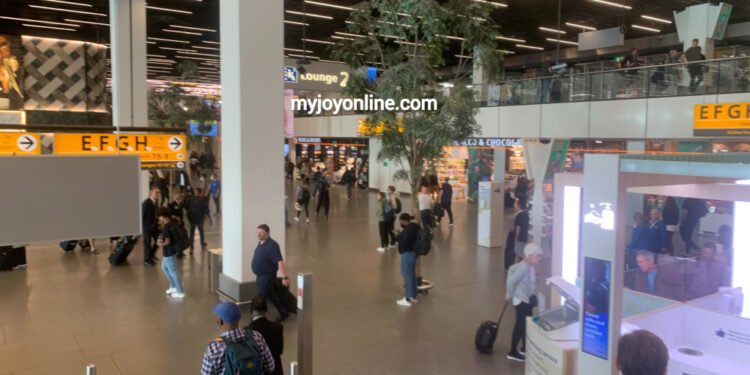 tales from the trail my 9 hour transit at schiphol