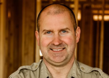 US state senator and his family die in plane crash