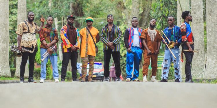 why santrofi doesnt play more shows in ghana