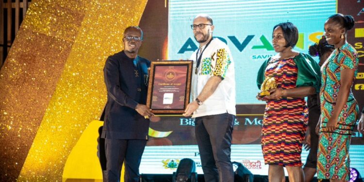 advans ghana savings and loans shines crowned savings and loans company of the year at ghana business awards