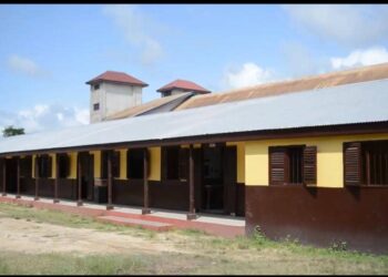 Amaja Oilfield & Amaja Tubular Services refurbish Axim Road Key Primary School