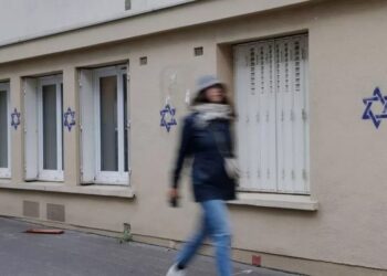 Antisemitic graffiti in Paris worries French leaders