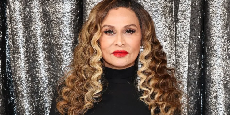 beyonces mum hits out at racist skin lightening comments