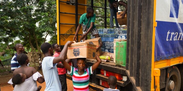 ghana link supports flood victims with items and cash worth ghe282b5550k vows to do more