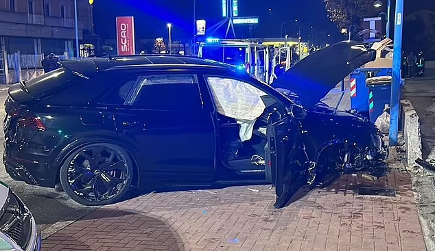 Mario Balotelli crashes his £100,000 car; escapes unhurt and refuses alcohol test 1 mario balotelli crashes his 100000 car escapes unhurt and refuses alcohol test