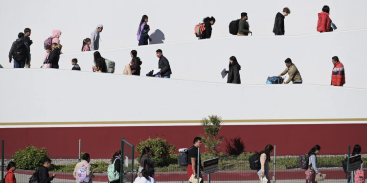 Migrants are showing up at the U.S. southern border in historic numbers. Here’s why 1 migrants are showing up at the u s southern border in historic numbers heres why