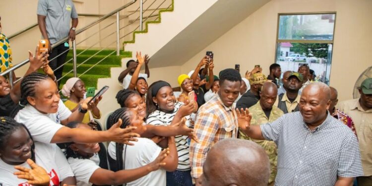 sunyani queenmother appeals to mahama to consider a running mate from bono region