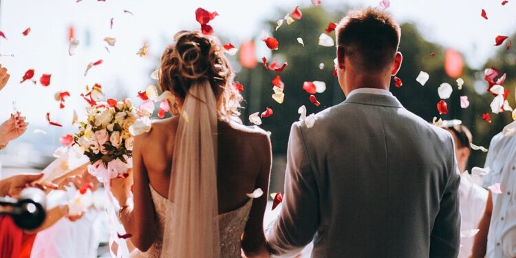 women who refuse to take their husbands name are selfish