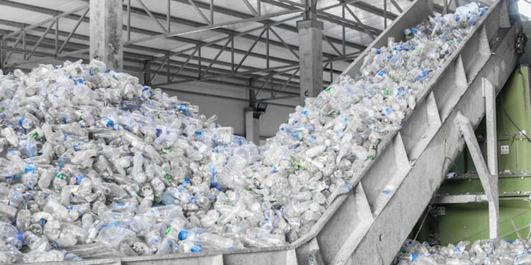 wwf urges action as petrochemical interests stall progress on global plastic pollution treaty