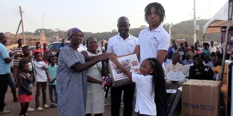 christmas philanthropist brings joy to the hearts of the underprivileged at kumawu
