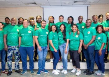 Dr. Charlotte Osafo leads international team of surgeons to conduct kidney transplant at The Bank Hospital