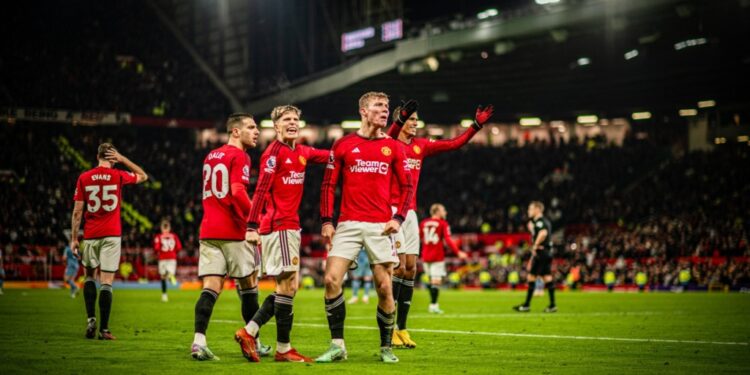 hojlund scores first premier league to fire man united to victory against aston villa