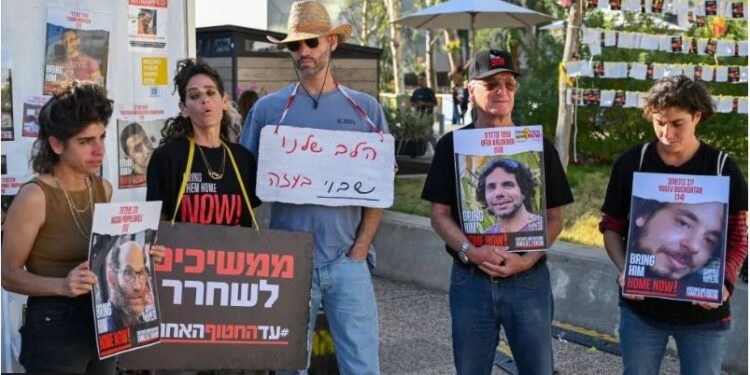 Israel-Gaza: Hostages were carrying white cloth when shot, IDF says 1 israel gaza hostages were carrying white cloth when shot idf says