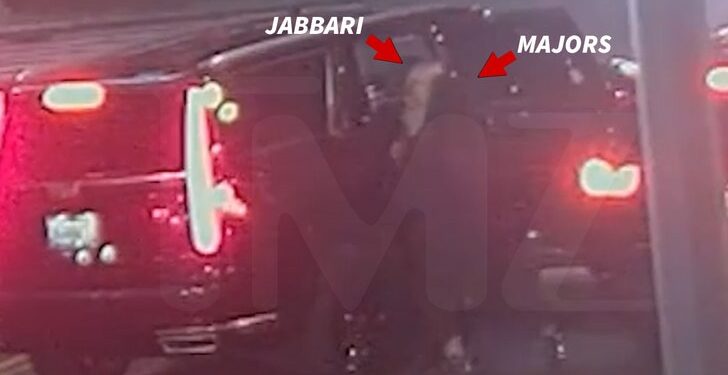 Jonathan Majors being chased by ex-girlfriend in surveillance video after alleged fight 1 jonathan majors being chased by ex girlfriend in surveillance video after alleged fight