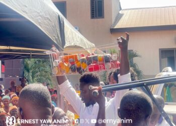 Kumawu MP fetes over 1,500 people including widows, orphans, and PLWD on Christmas Day