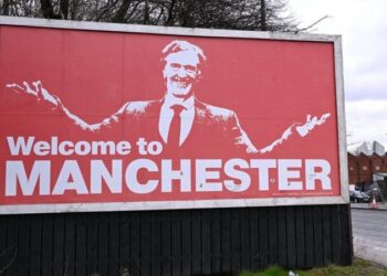 Manchester United: Sir Jim Ratcliffe agrees deal to buy 25% stake