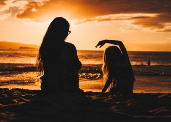 Mom claims she’s raising her daughter to become s ‘traditional wife’ who ‘depends on a man’