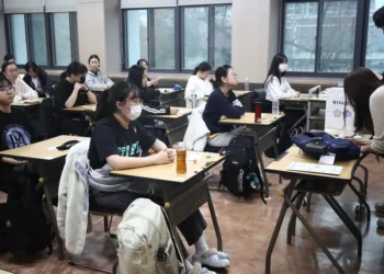 South Korean students sue after teacher ends exam 90 seconds early