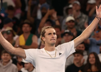 Australian Open 2024: Alex Zverev survives scare, Carlos Alcaraz and Casper Ruud win