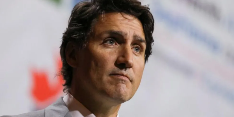 canada pm justin trudeaus official plane breaks down again