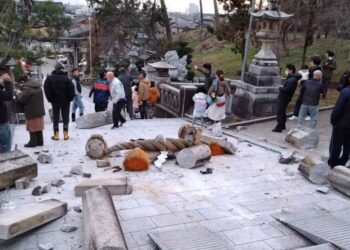 Death toll in Japan earthquake hits 48 as rescuers search rubble