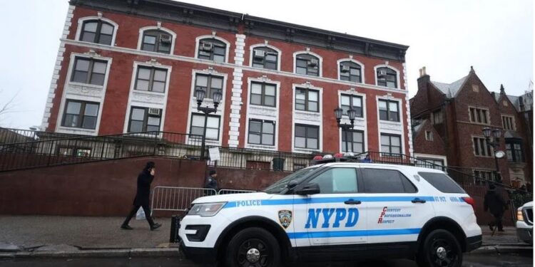 Illegal New York synagogue tunnel leads to 9 arrests 1 illegal new york synagogue tunnel leads to 9 arrests
