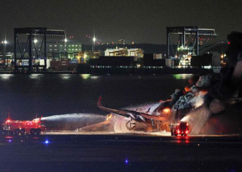 Japan Airlines: Five people on board coastguard plane dead