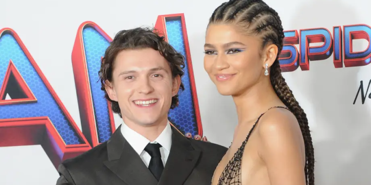 tom holland denies he and zendaya broke up amid speculation of split