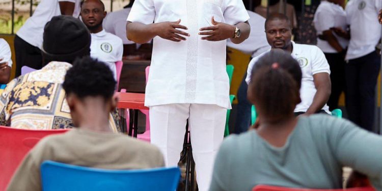 independent candidate ransford antwi promises tools bank for artisanal workers in sunyani east