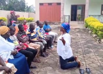 Bono Regional Minister Kneels to Plead for Unity Among NPP Executives