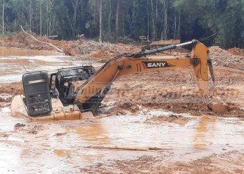 4 excavators reportedly set ablaze by Forestry Commission officers in Eastern region