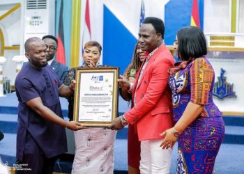 Apostle Francis Amoako Attah Honoured by Footprint TV for Outstanding Support