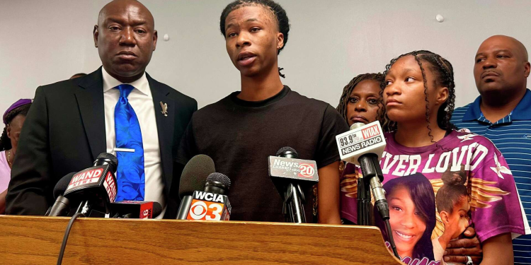 family of black woman killed by illinois police to get 10m in settlement