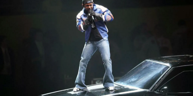gimme a hug drakes lover boy comeback after kendrick feud