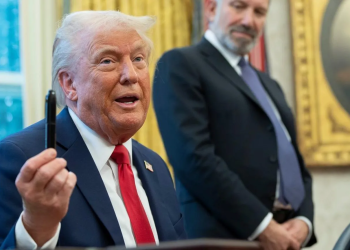 Judge blocks Trump’s bid to restrict birthright citizenship