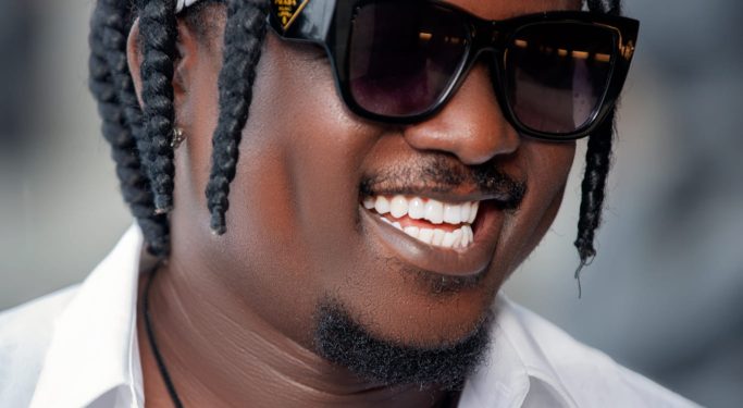 kinaata gave me money to promote my song shot my video for free aya ramzyb