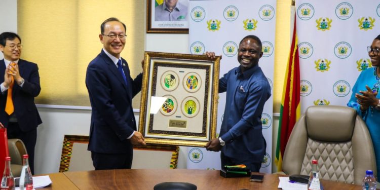 korean ambassador pays courtesy call on health minister
