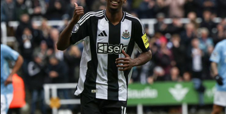 newcastle go fifth after holding on to beat nottm forest in thriller