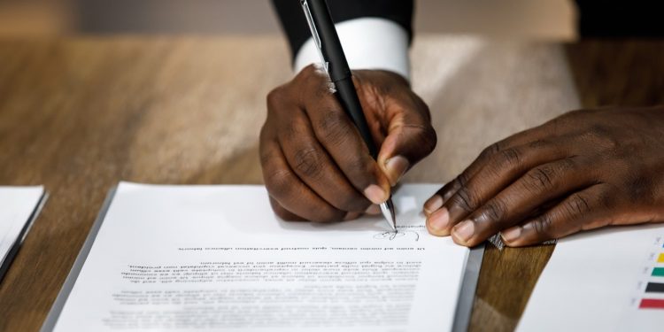 the simple guide to an offer and an invitation to treat in law