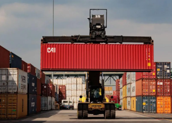 Trump launches plan to target countries with new tariffs