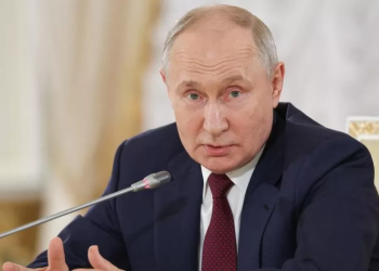 Trump offers Putin a way back in from the cold