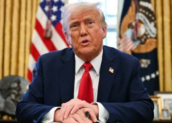 Trump signs order freezing aid to South Africa over land law