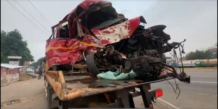 two die in accident at oforikrom in kumasi