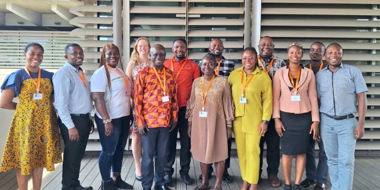 Uniting cocoa farmers’ voices: Introducing the Ghana Cooperative Cocoa Farmers & Marketing Association 1 uniting cocoa farmers voices introducing the ghana cooperative cocoa farmers marketing association