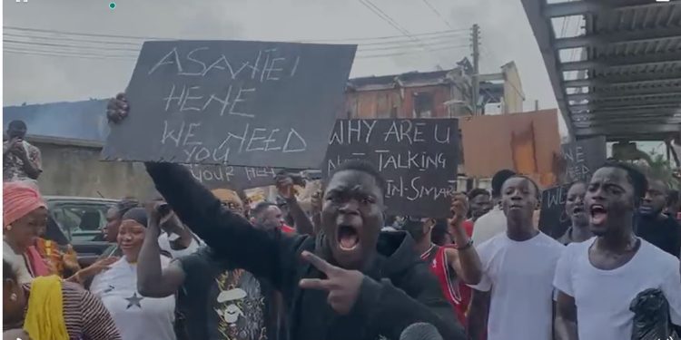 adum pz traders continue protest against evacuation for decongestion exercise