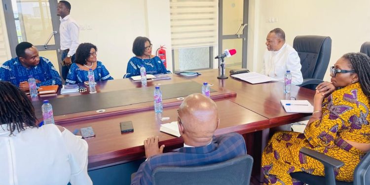 cihrm pays courtesy call on new labour minister