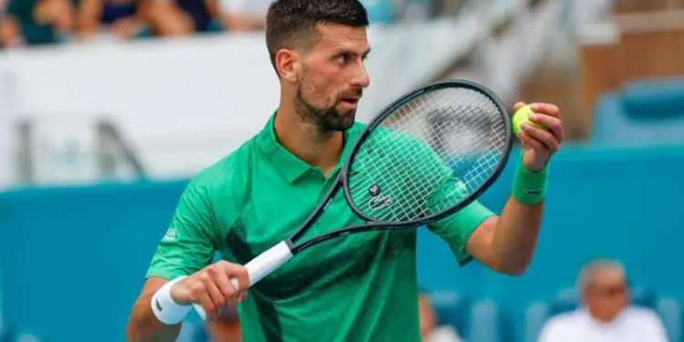 djokovic battles past ugo carabelli to reach miami last 16