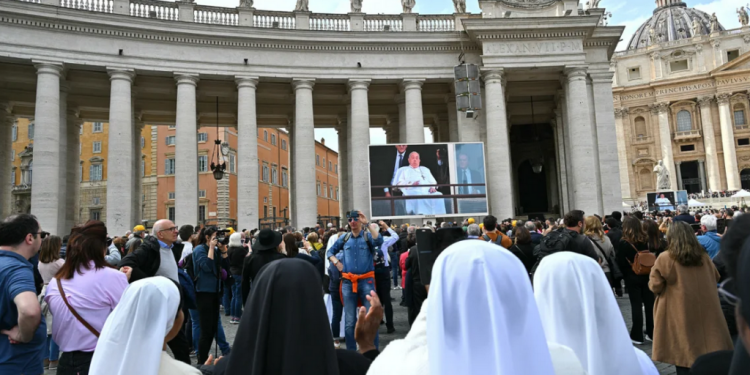 Doctor treating Pope Francis says team considered ending treatment so he could die 1 doctor treating pope francis says team considered ending treatment so he could die