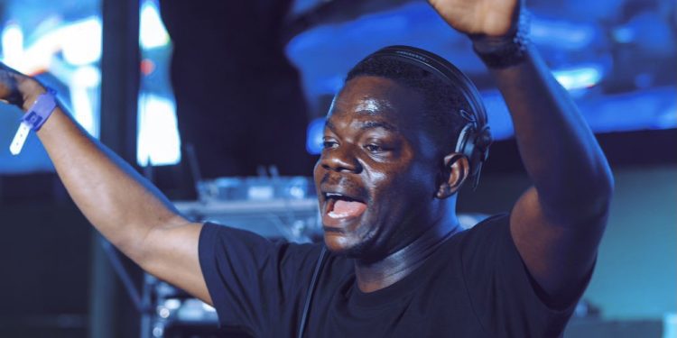 i am not just a scratch dj master que sets record straight